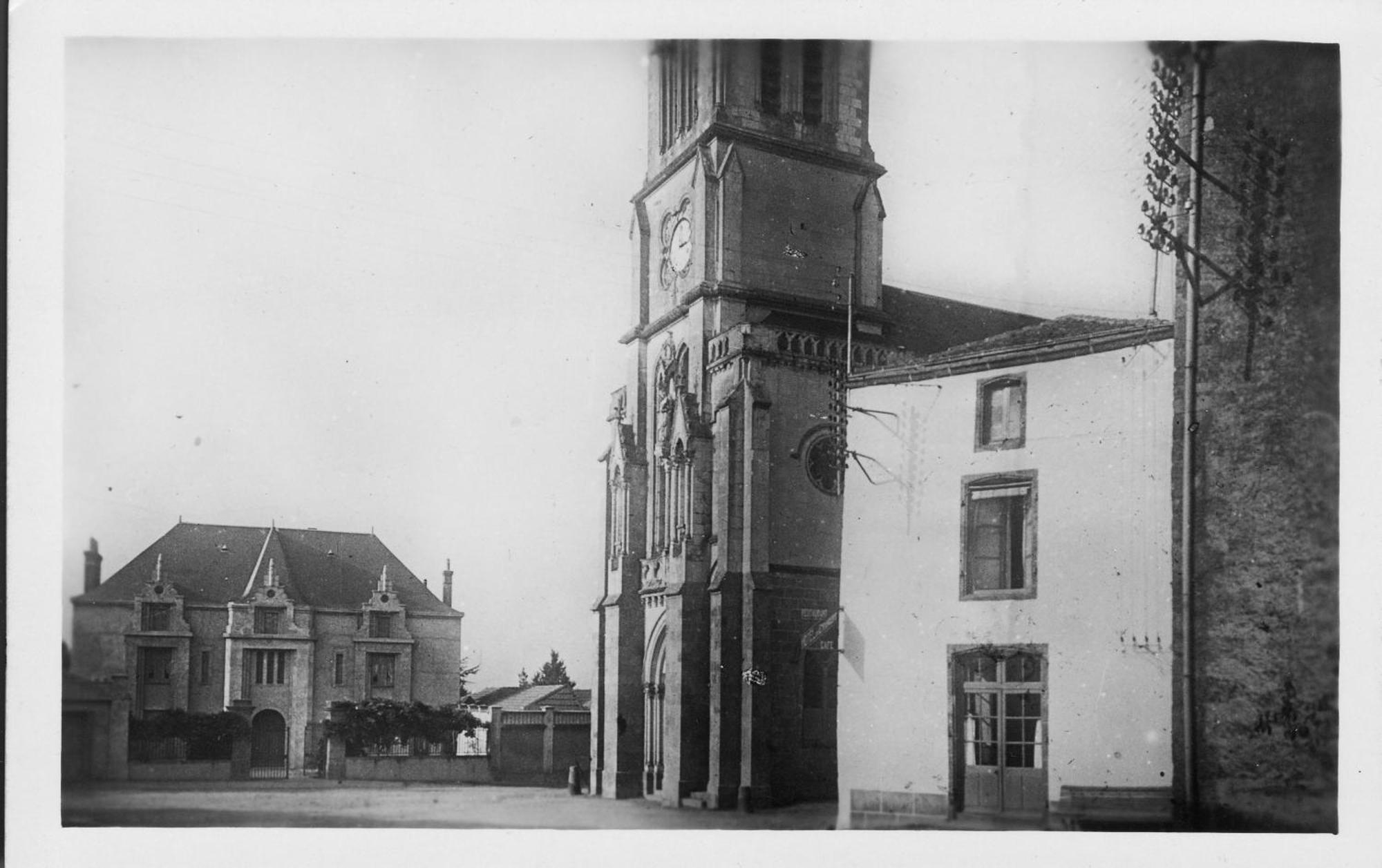 Hotel De La Barbacane Tiffauges Bagian luar foto